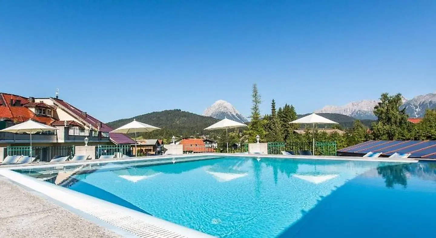 Wellnesshotel Schönruh OUTDOOR_POOL