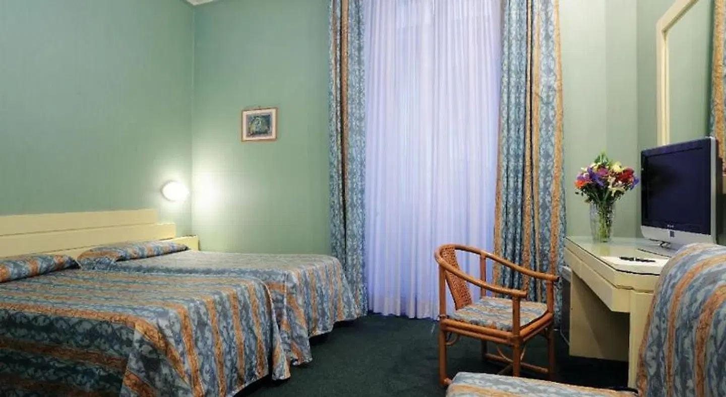 Patria ROOM_EXAMPLE