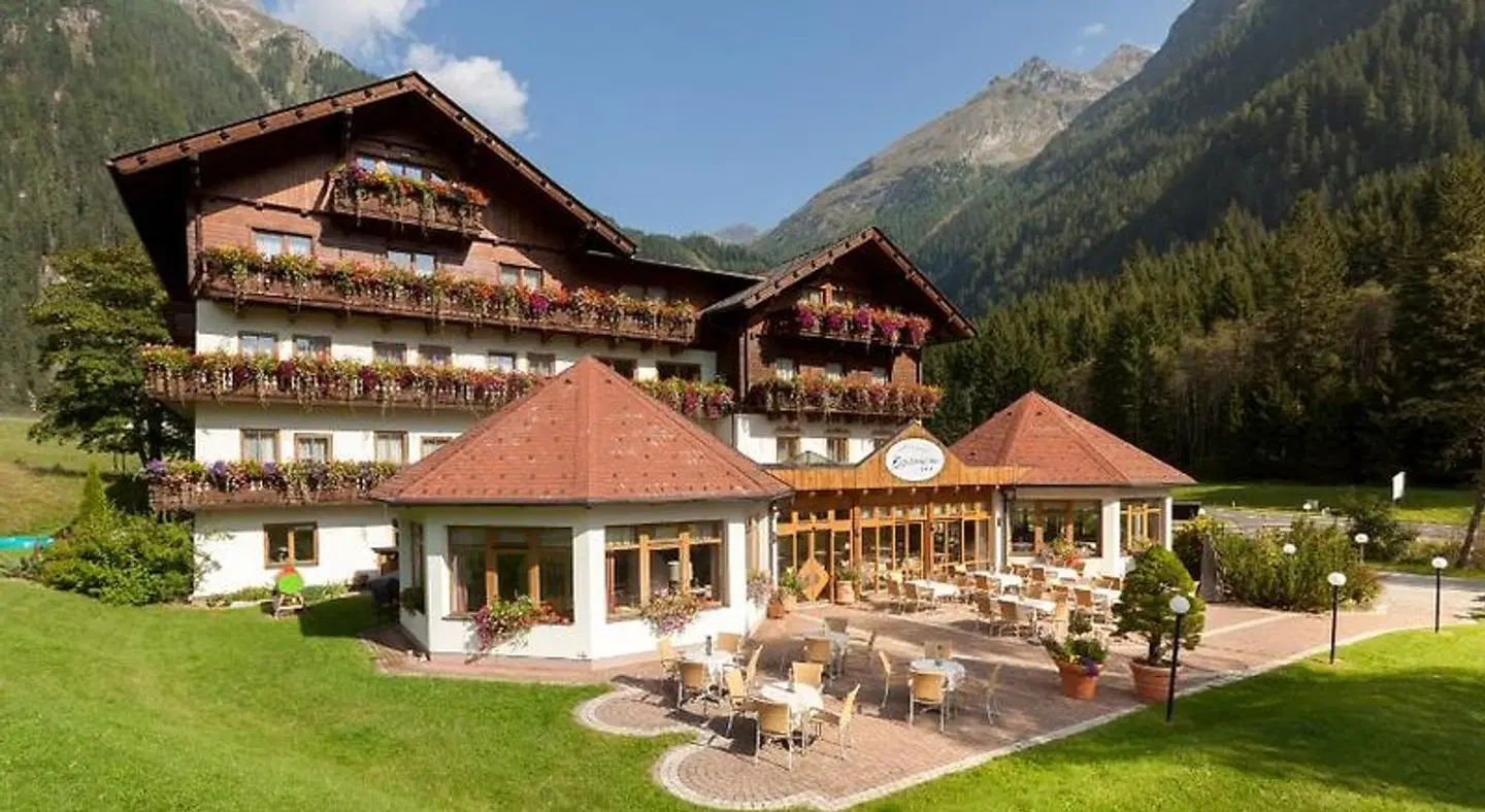 Alpenhotel Badmeister EXTERIOR