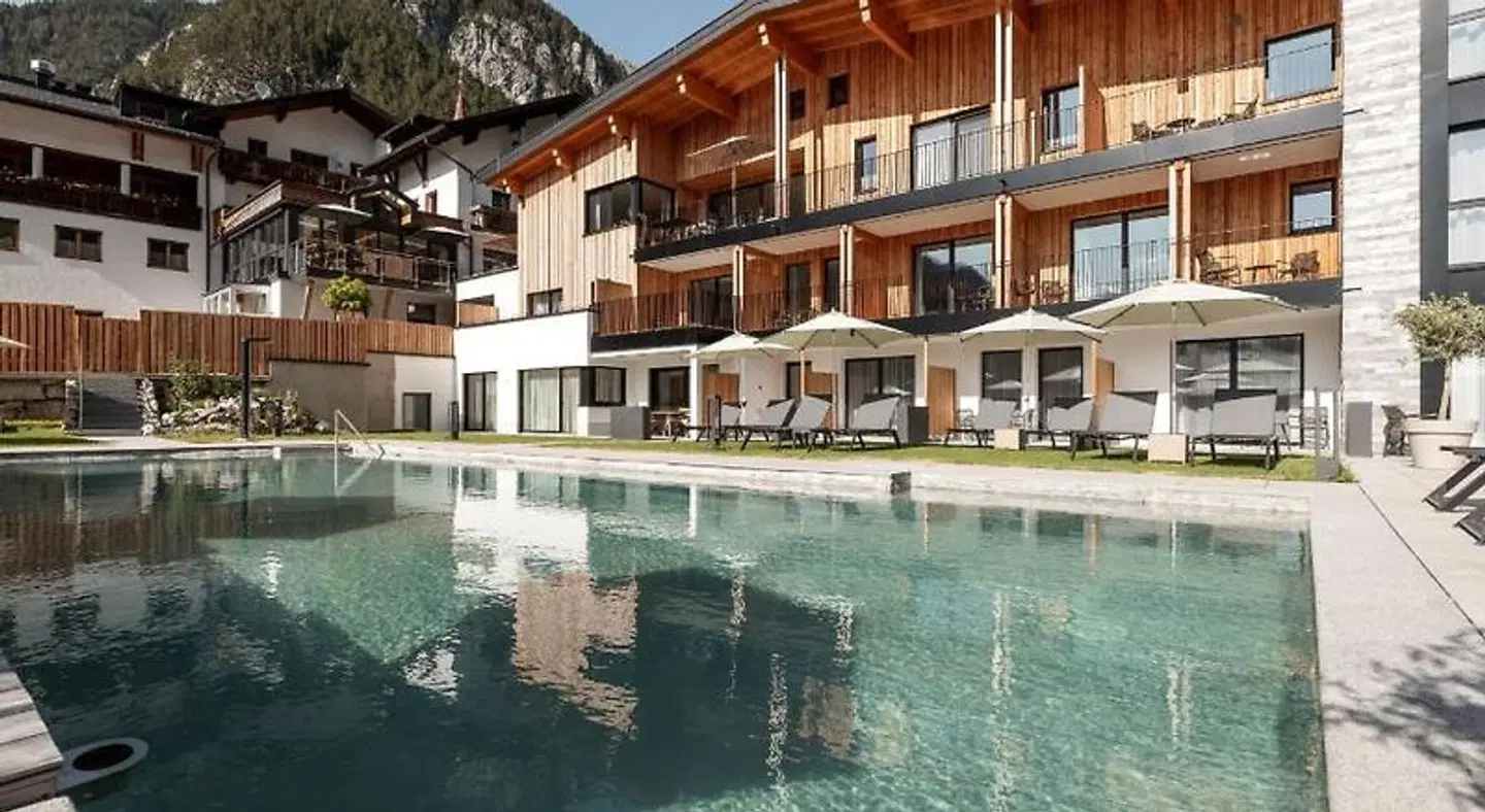 Hotel Traube OUTDOOR_POOL