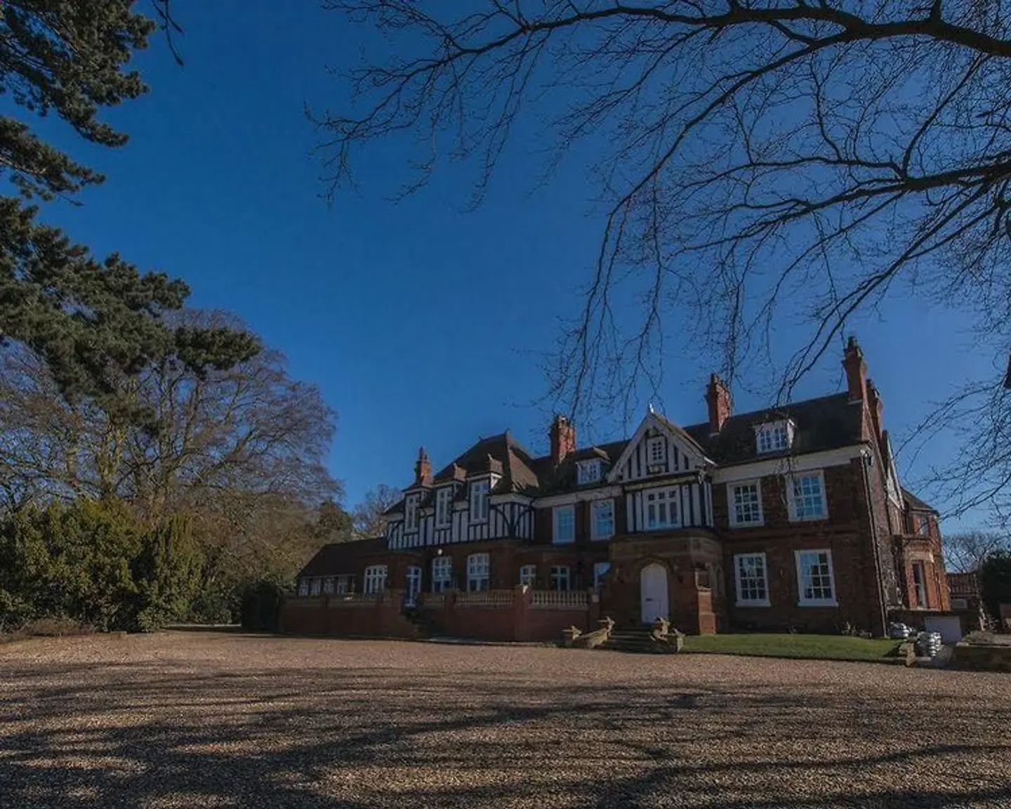 Healing Manor Hotel EXTERIOR