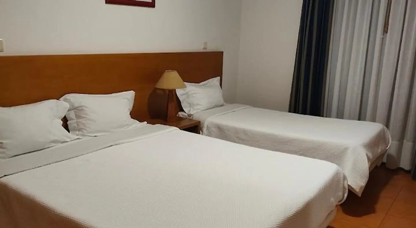 Apartamentos Turísticos Vila Praia ROOM_EXAMPLE