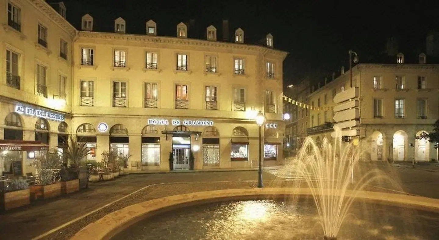 Qualys-Hotel De Gramont EXTERIOR