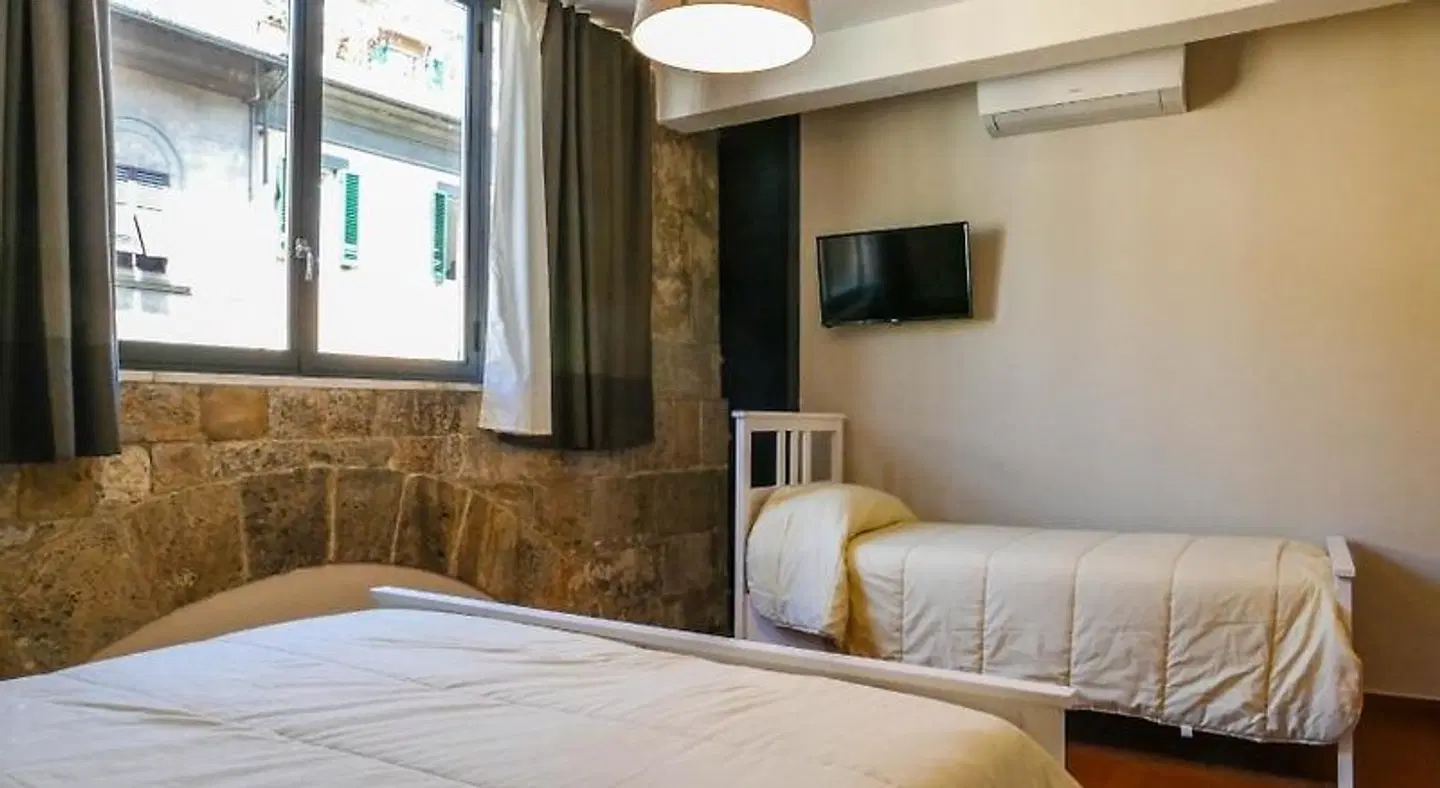 Gialel Pisa ROOM_EXAMPLE