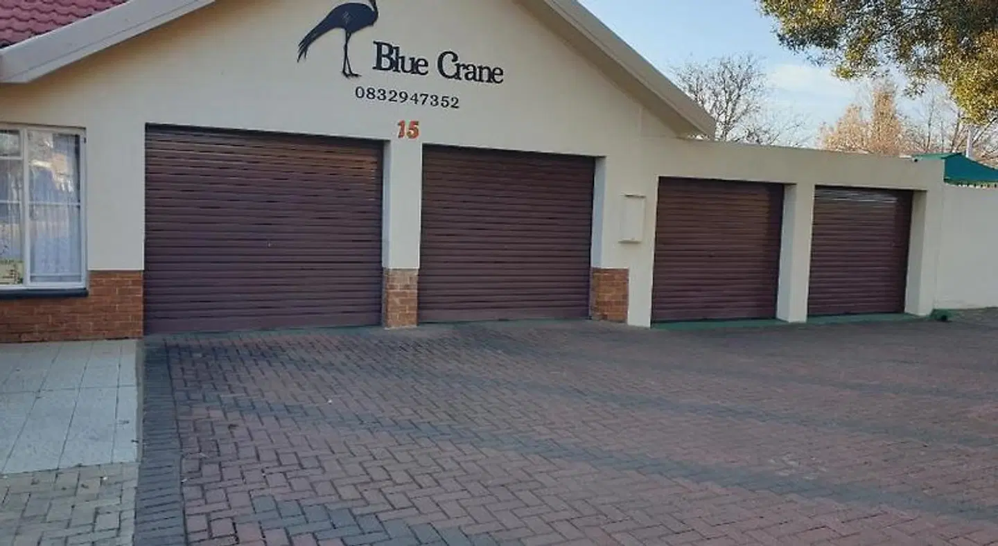 Blue Crane Guest House EXTERIOR