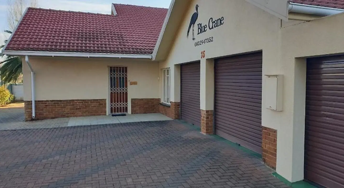 Blue Crane Guest House EXTERIOR