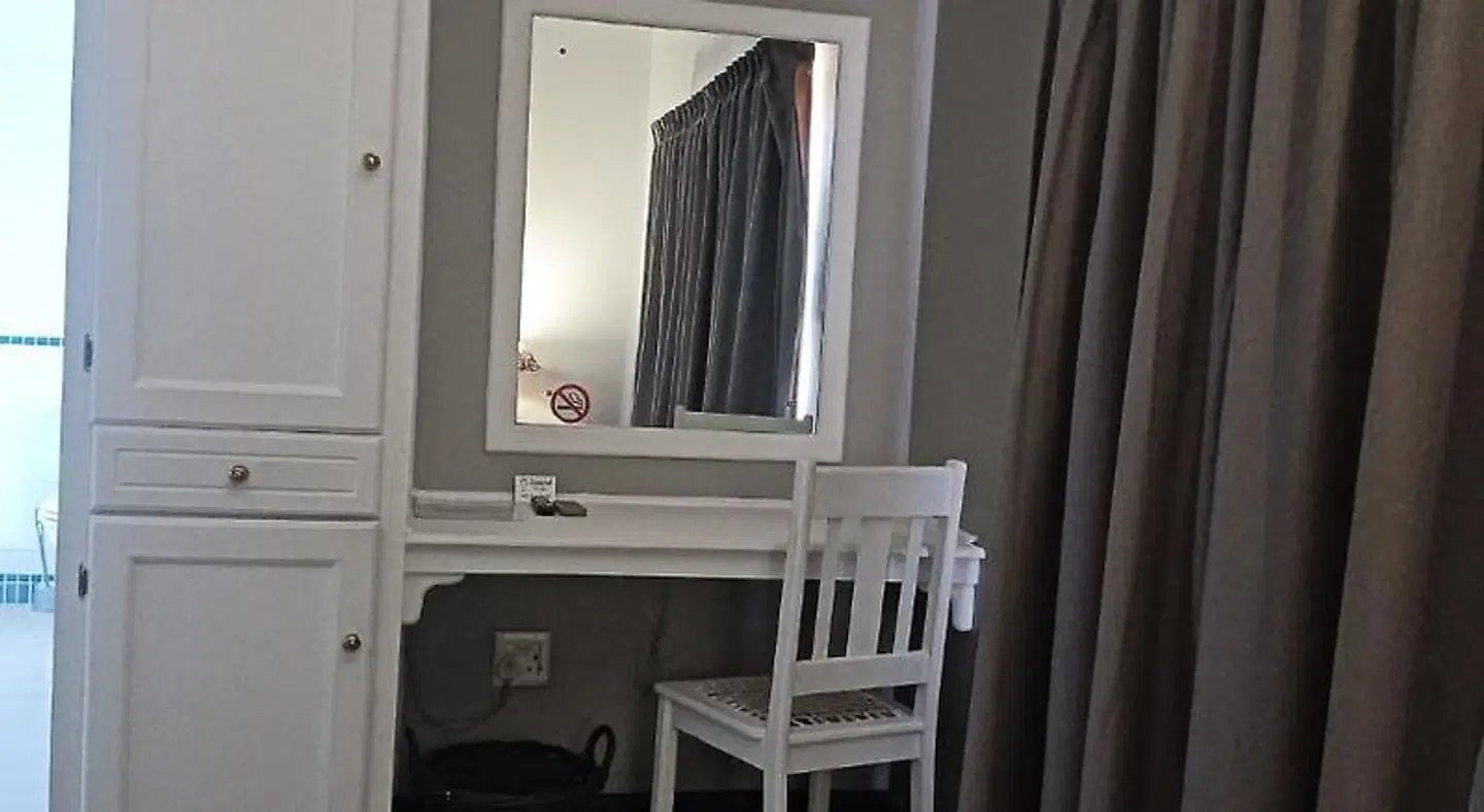 Oakwood Lodge ROOM_EXAMPLE
