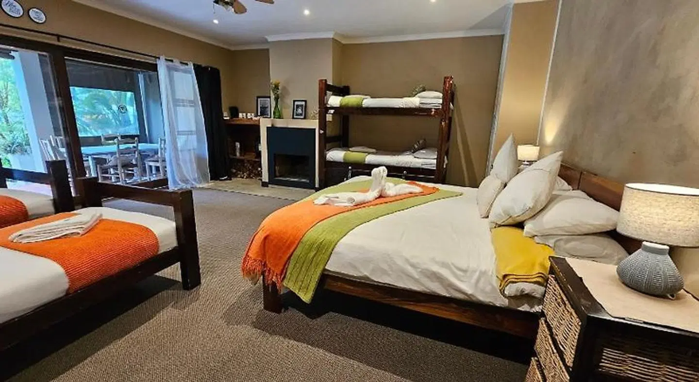 Tube 'n Axe Backpackers ROOM_EXAMPLE