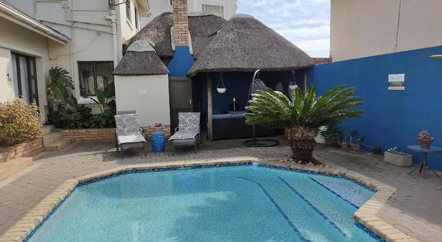 Palm Beach Guesthouse OUTDOOR_POOL