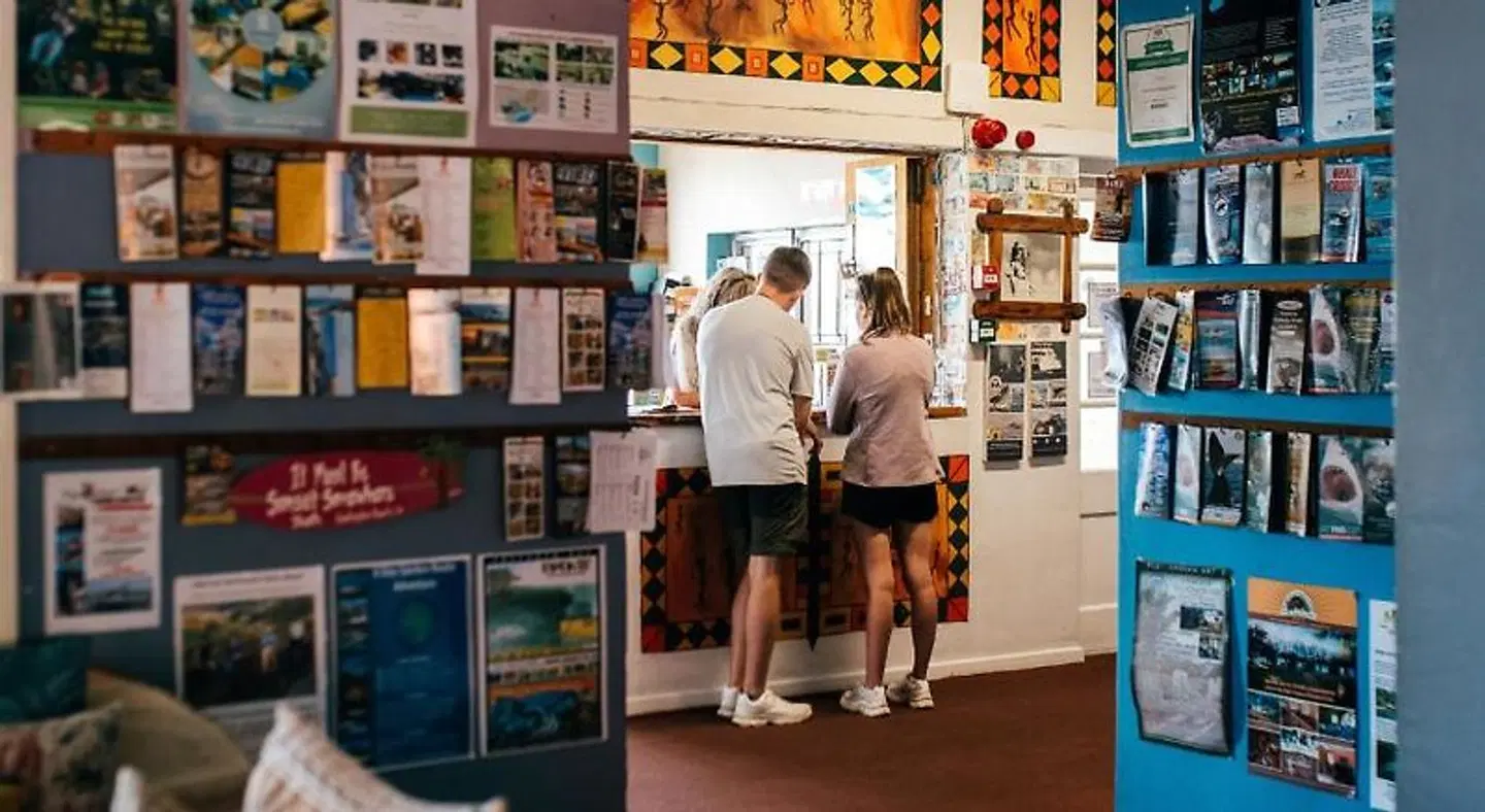 Hermanus Backpackers & Budget Accommodation Bar