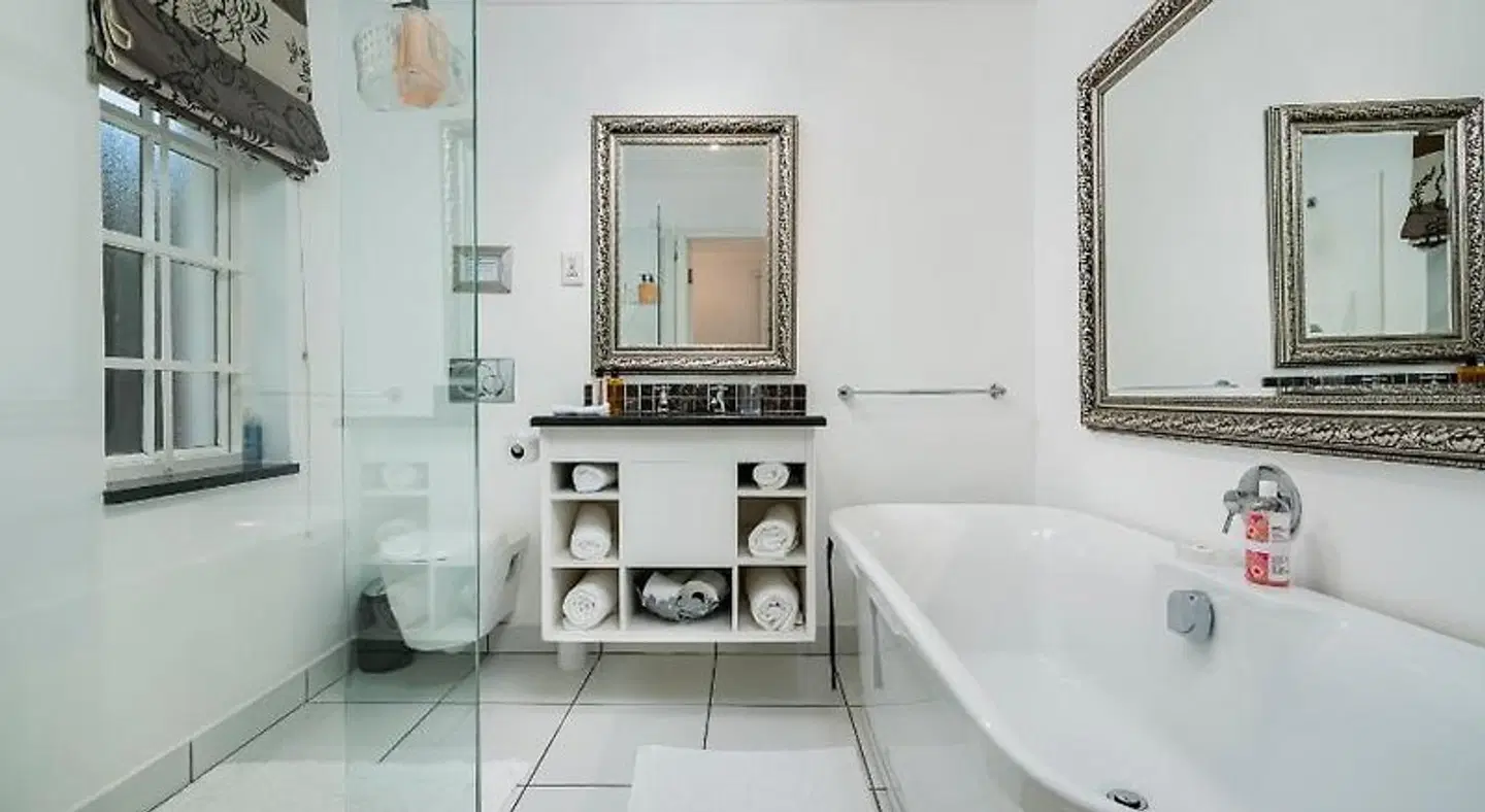 Millbury Guest House Badezimmer