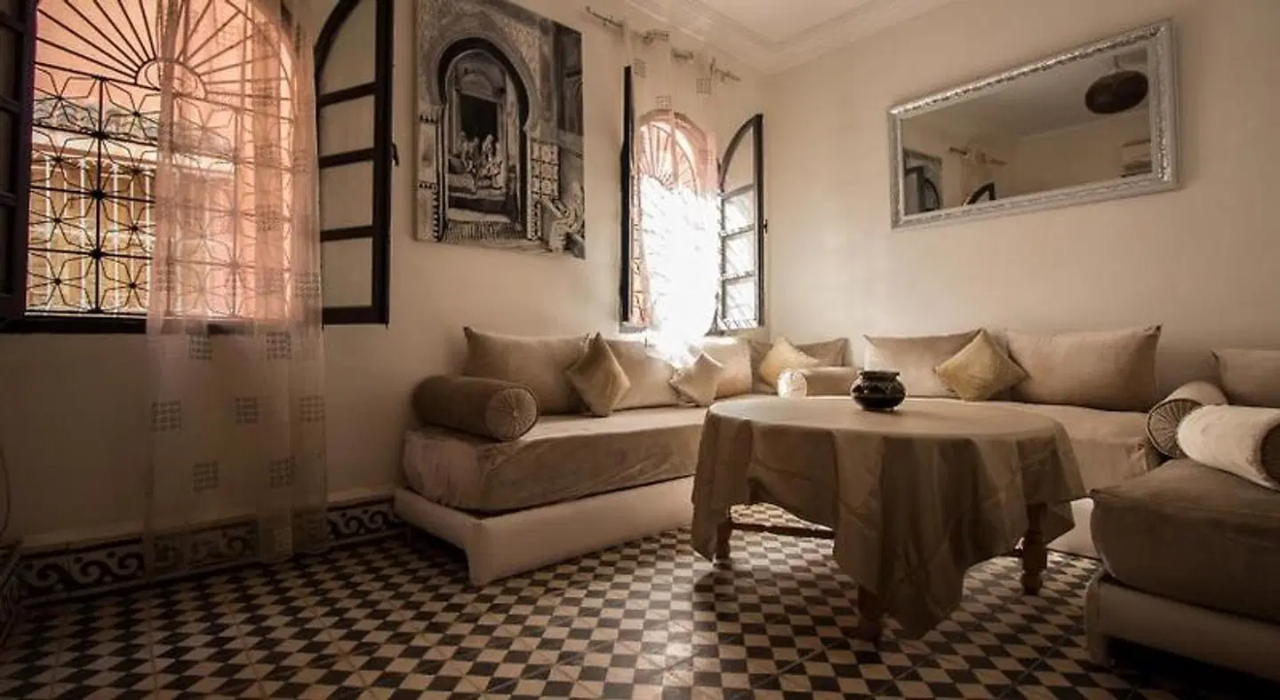 Riad Abjaou ROOM_EXAMPLE