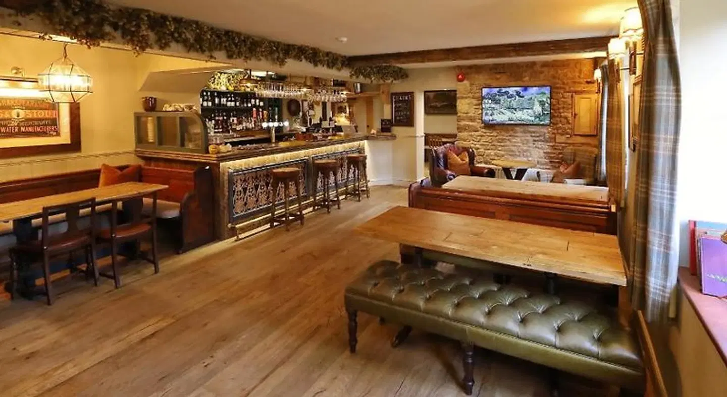 The Lamb Inn Bar