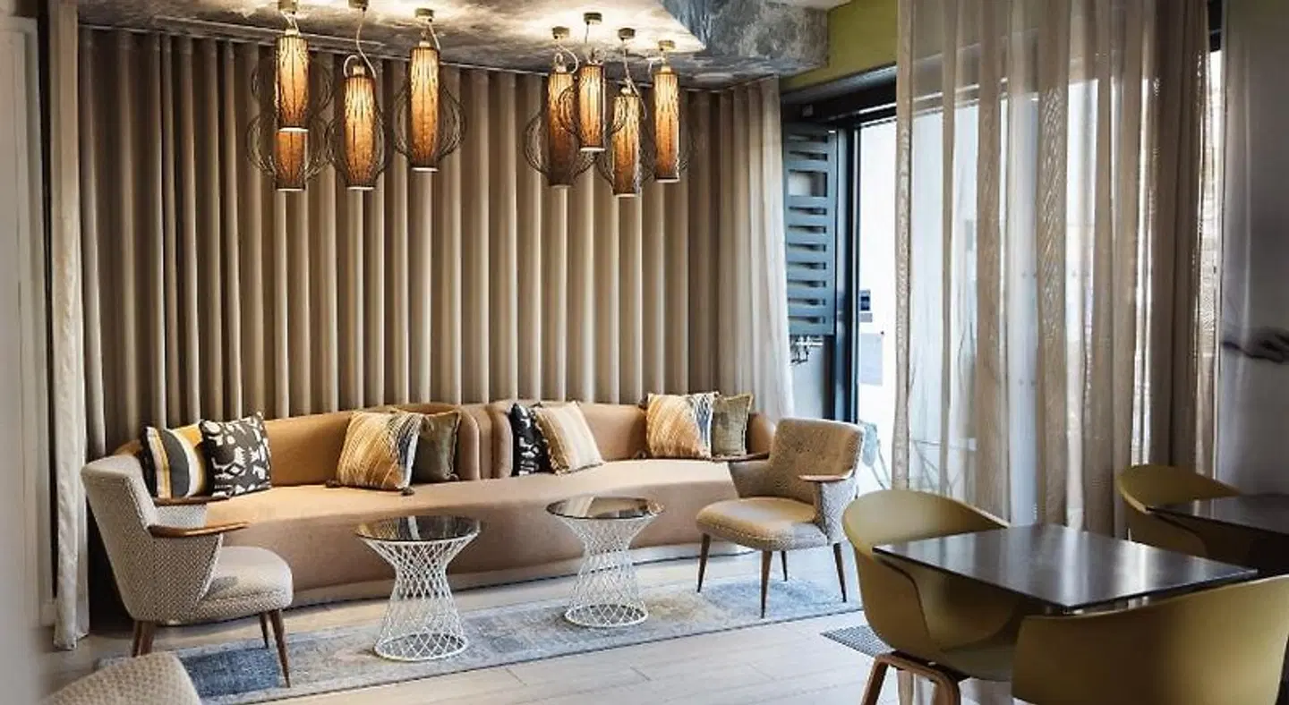 Eiffel Segur LOUNGE_LOBBY