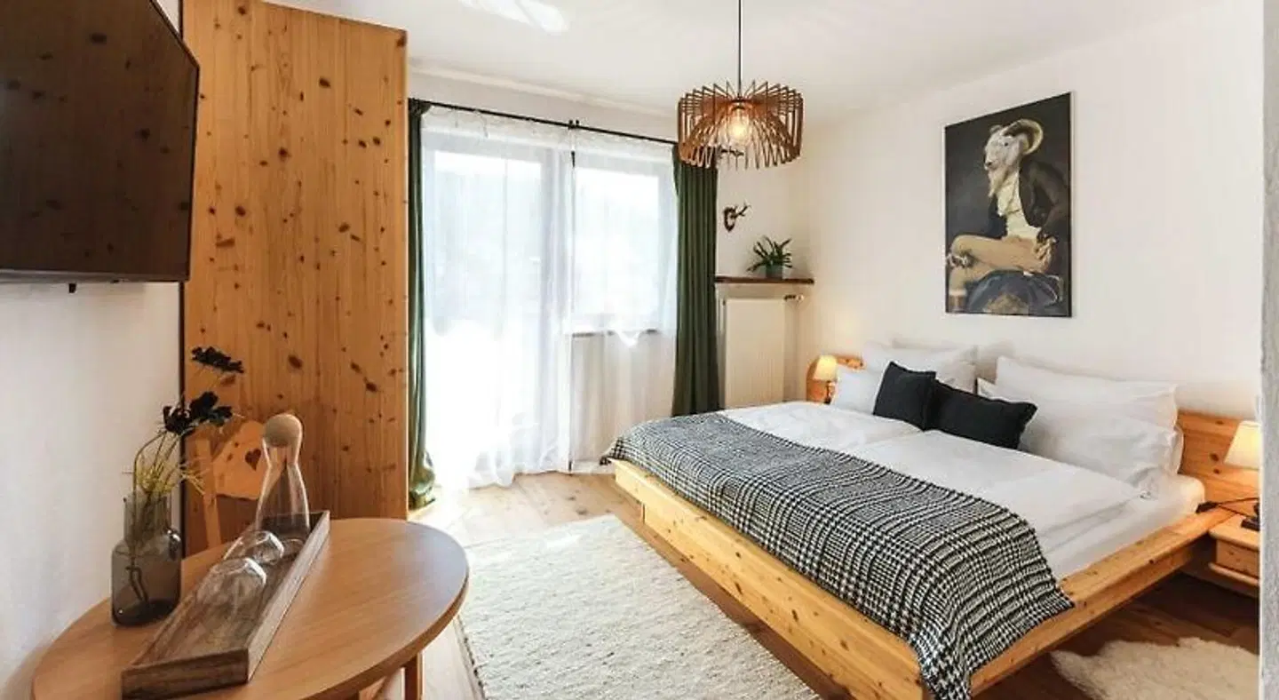 Halali ROOM_EXAMPLE