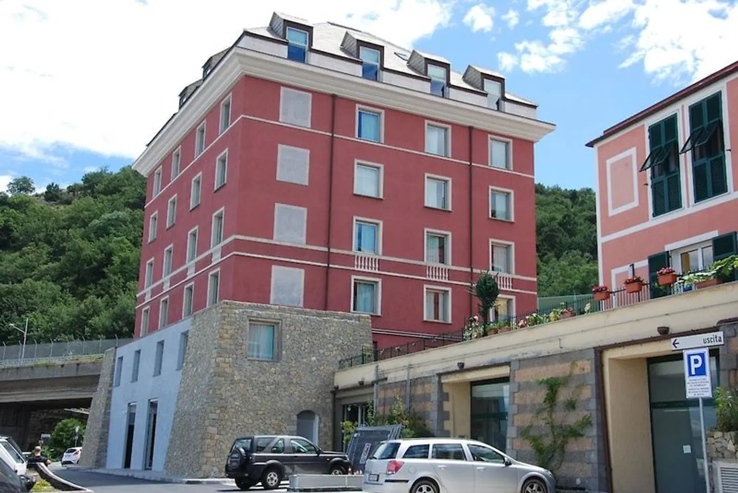 Sea Art Hotel EXTERIOR