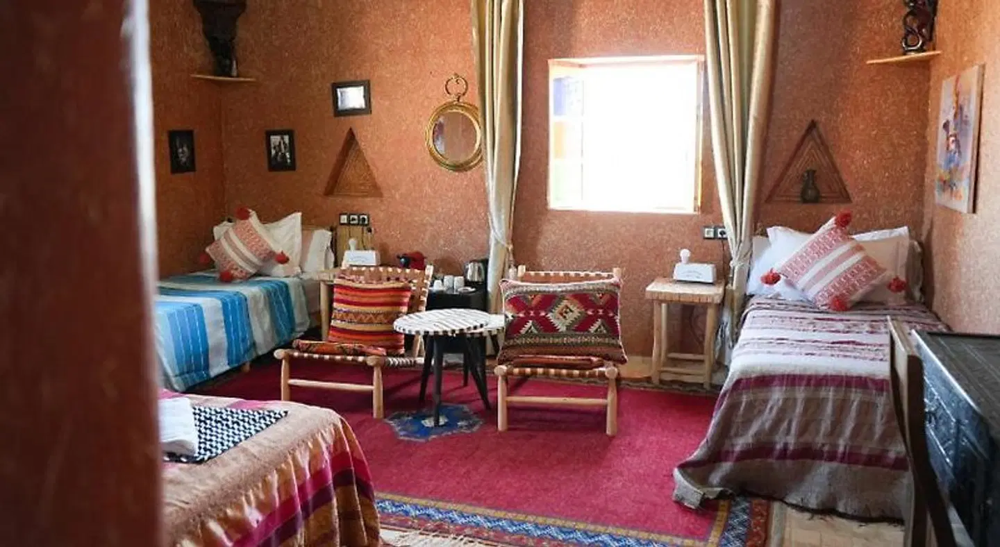 Paradise of Silence ROOM_EXAMPLE