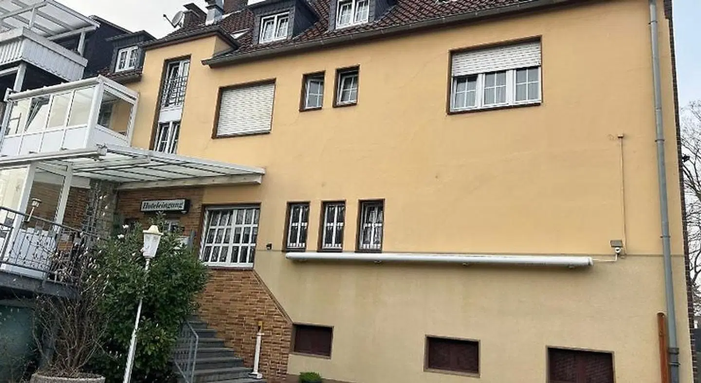 Westfalen-Krug EXTERIOR