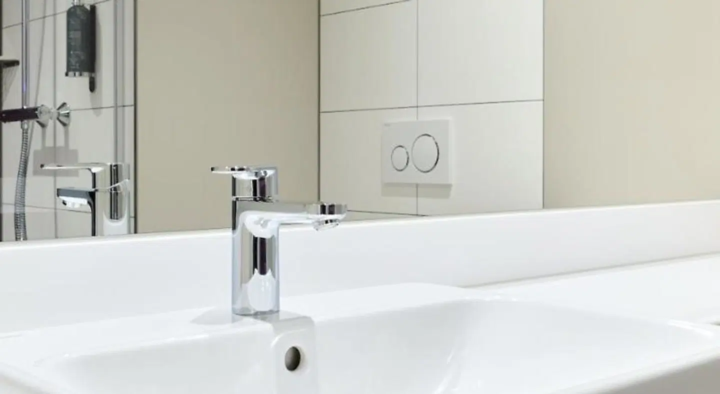 Premier Inn Essen City Limbecker Platz Hotel Badezimmer