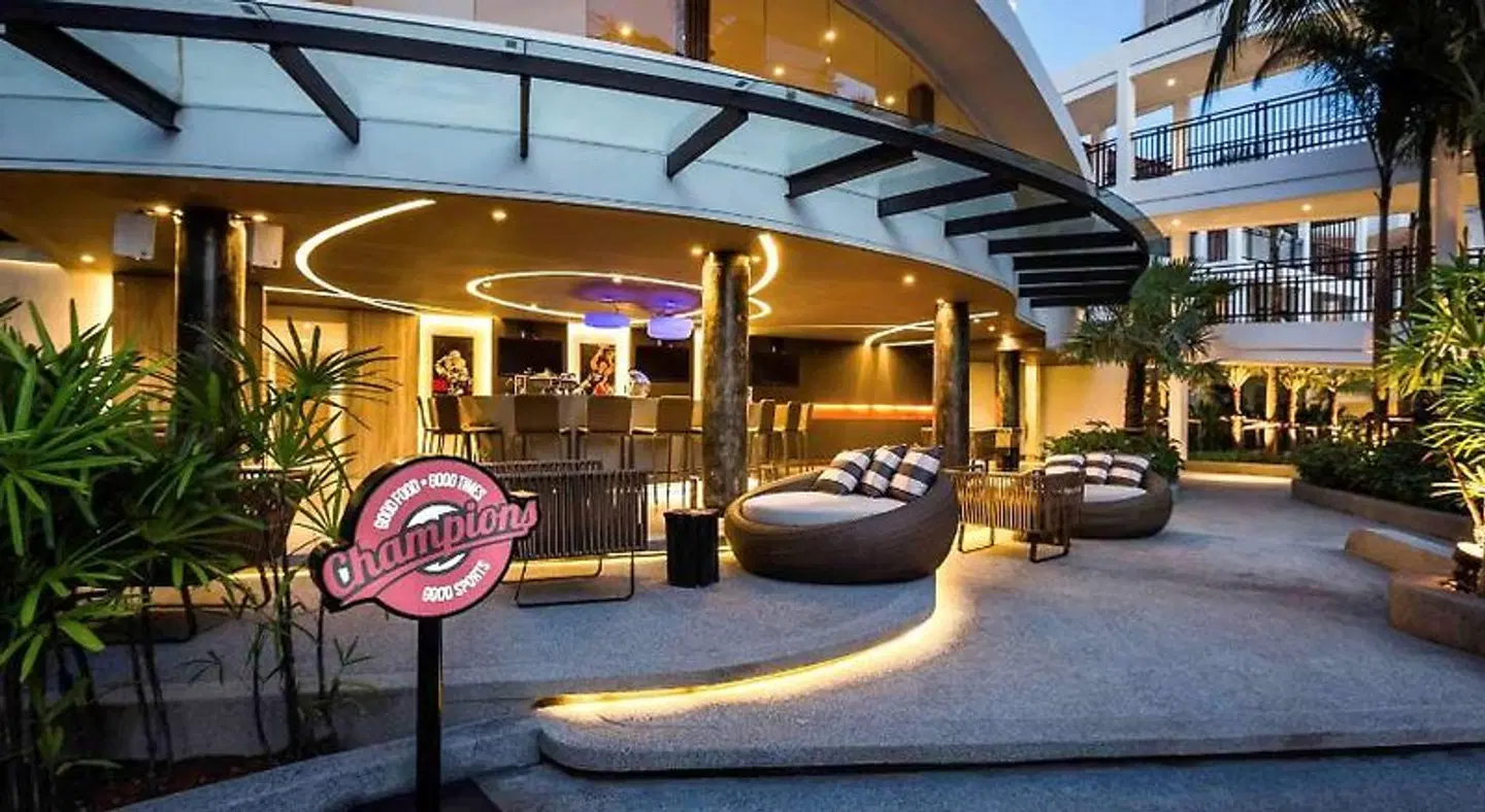 Holiday Inn Resort Phuket Karon Beach by IHG LOUNGE_LOBBY
