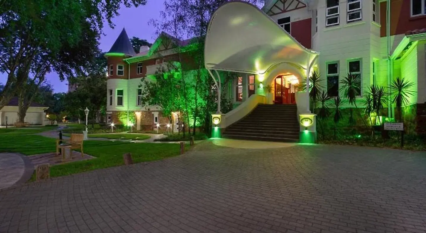 Holiday Inn Johannesburg Sunnyside Park by IHG EXTERIOR