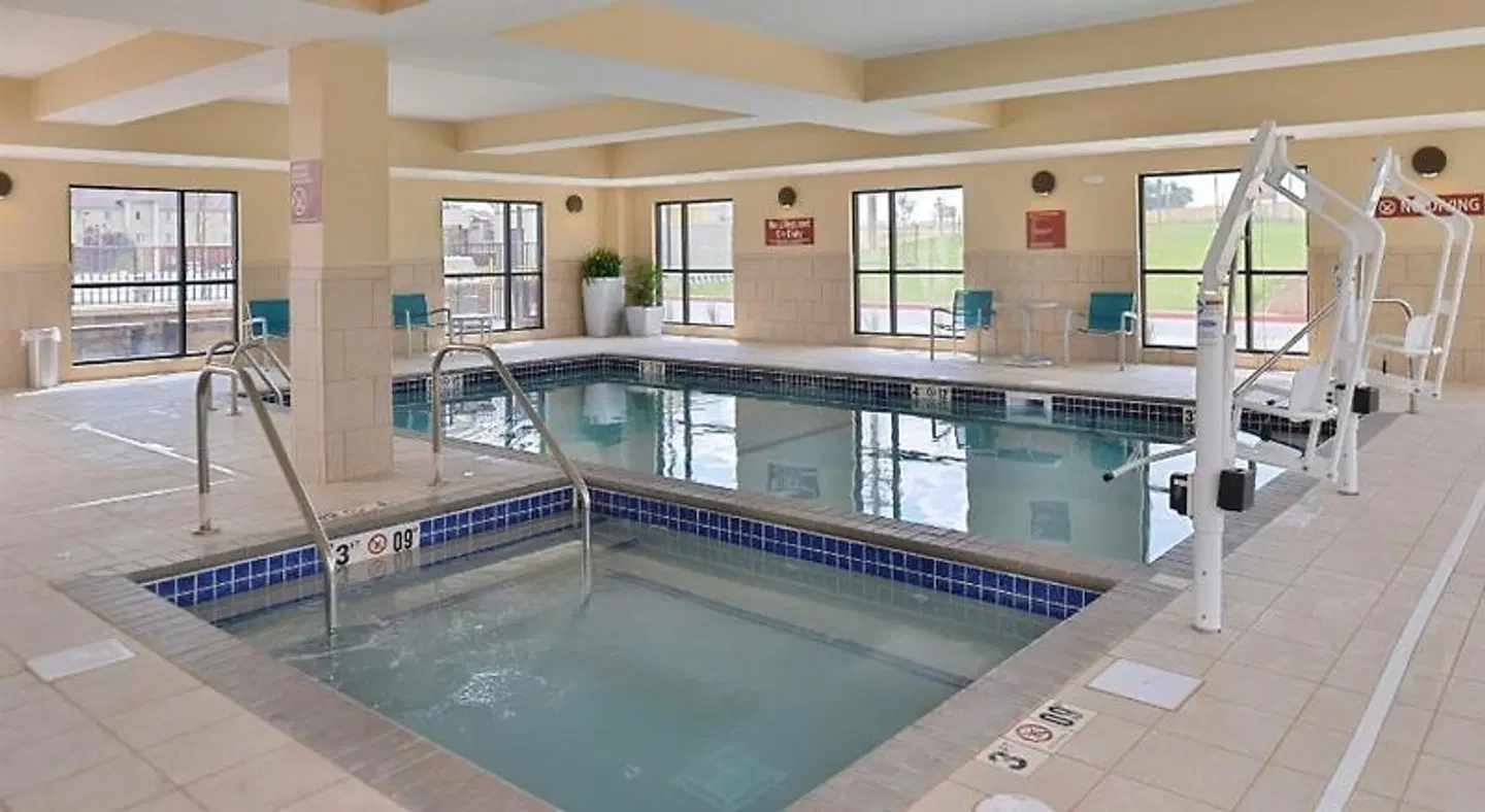 TownePlace Suites by Marriott Gillette Hallenbad