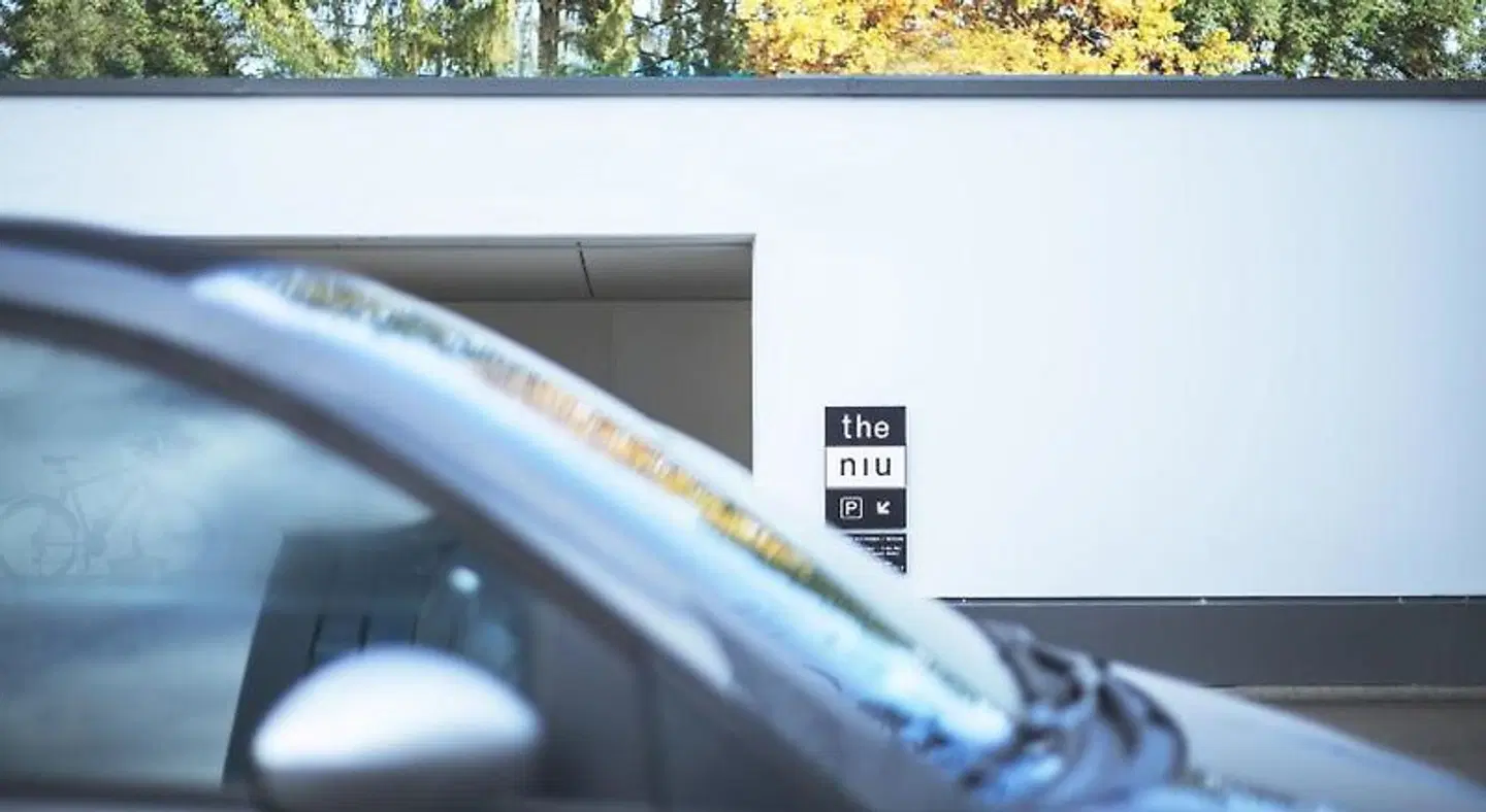 Holiday Inn - the niu, SADDLE FÜRTH by IHG OUTDOOR_POOL