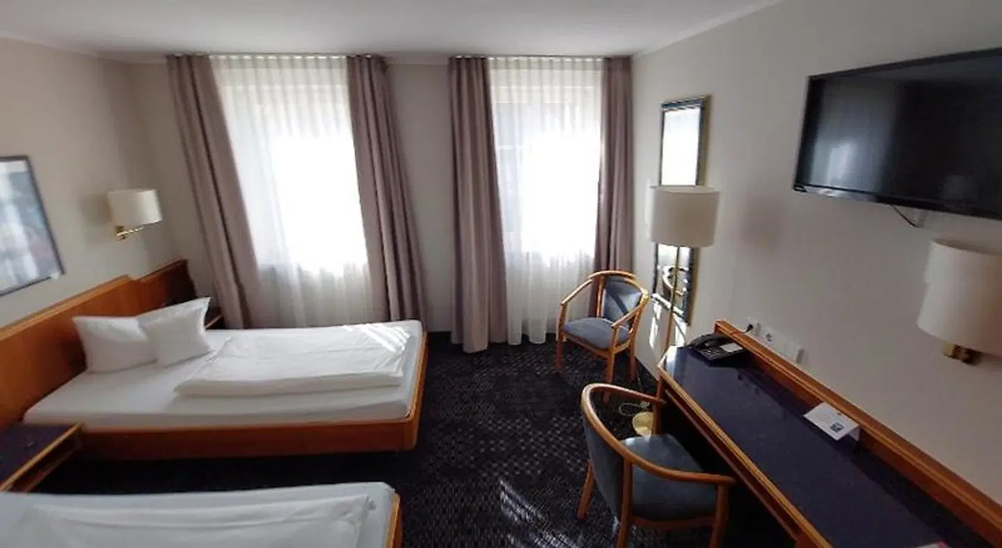 Hotel-Restaurant Roter Ochsen ROOM_EXAMPLE