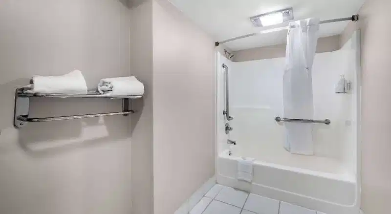 Days Inn by Wyndham Raleigh Midtown – Hotelfoto