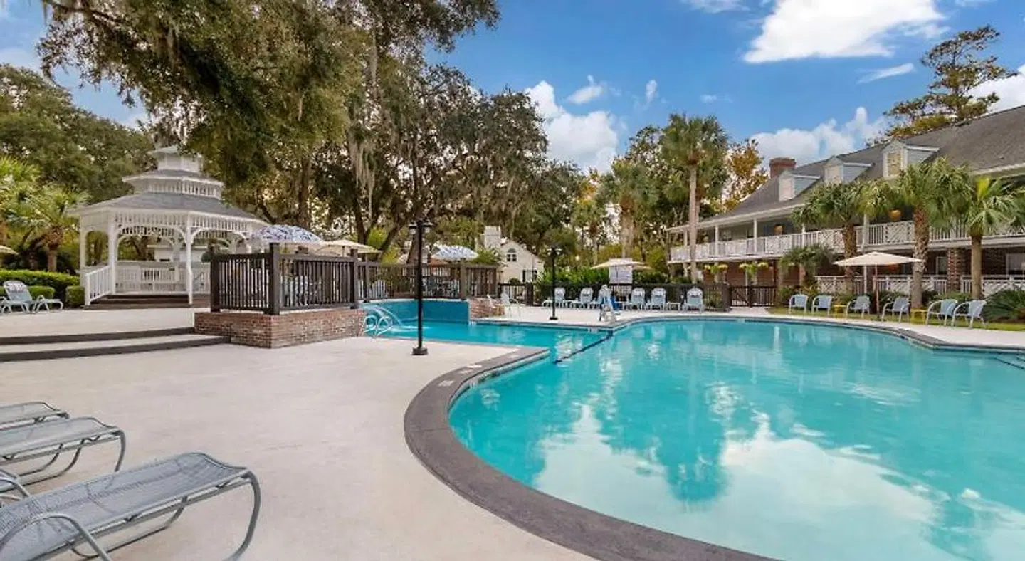 Best Western Plus St. Simons OUTDOOR_POOL