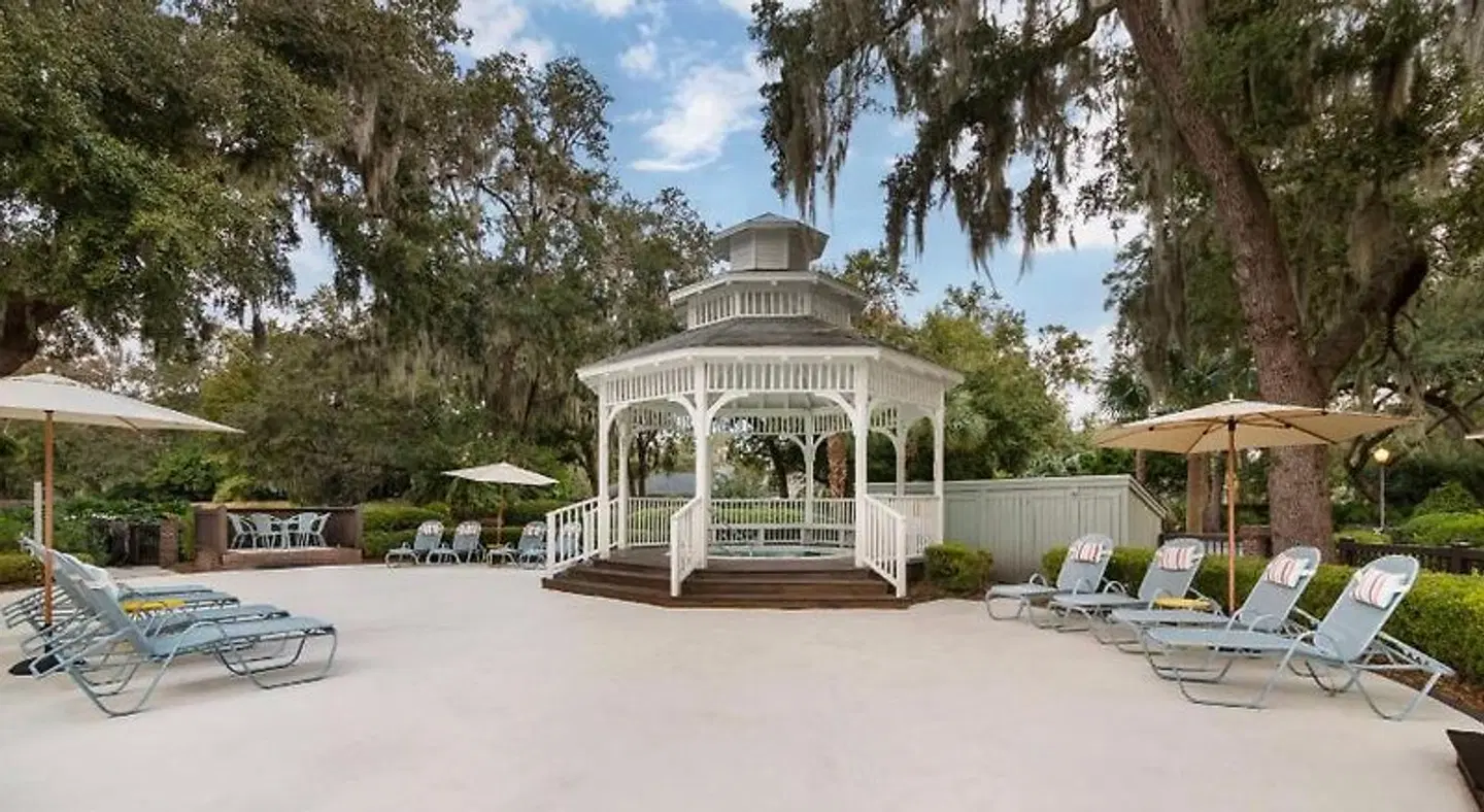 Best Western Plus St. Simons EXTERIOR
