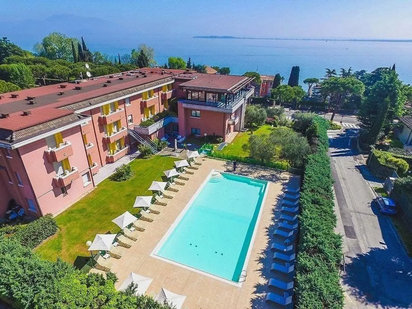 Hotel Oliveto OUTDOOR_POOL