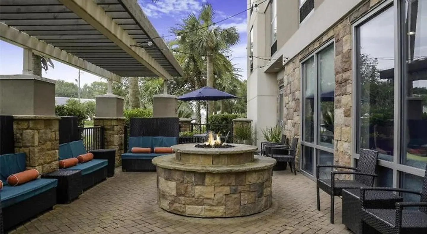 Home2 Suites by Hilton  St. Simons Island Terrasse