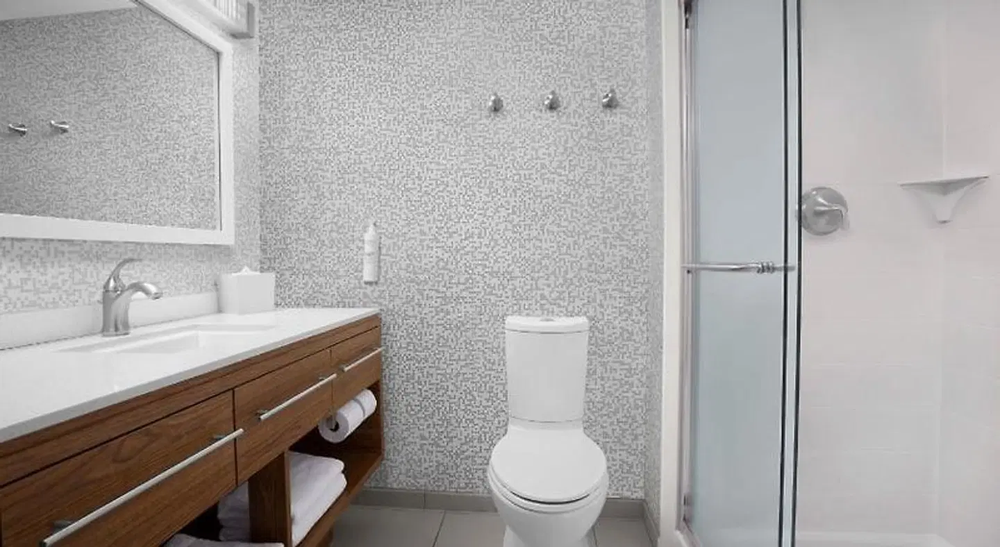 Home2 Suites by Hilton Eugene Downtown University Area Badezimmer