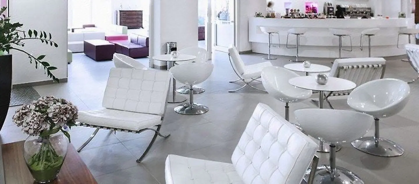 Touring ROOM_EXAMPLE