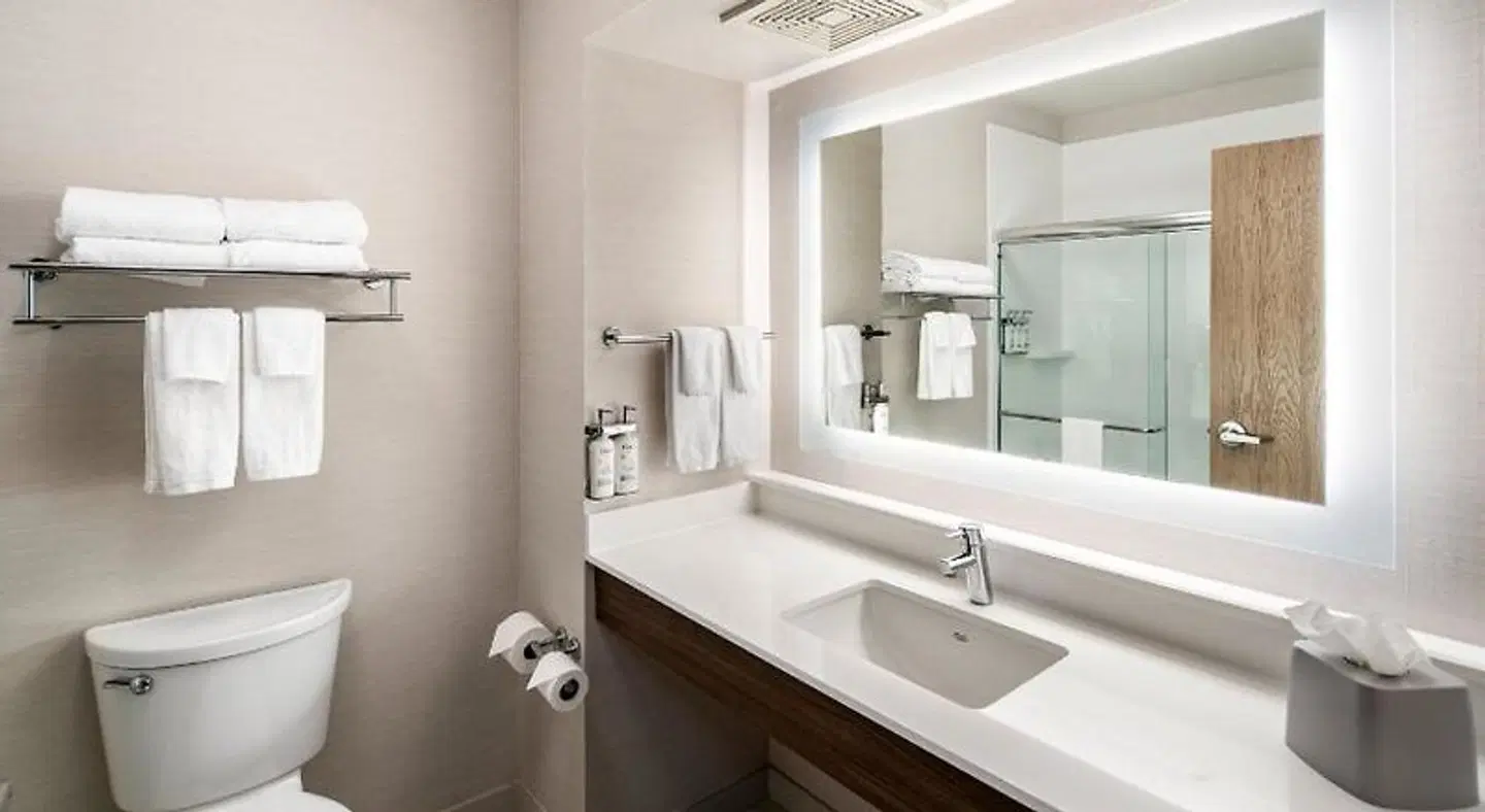 Holiday Inn Express & Suites Coeur D Alene I-90 Exit 11 by IHG Badezimmer