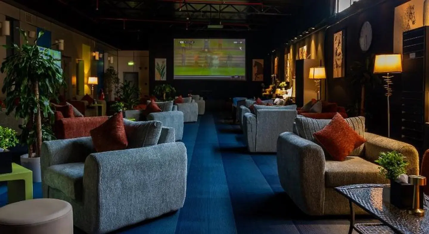 Aloft by Marriott Dhahran Bar