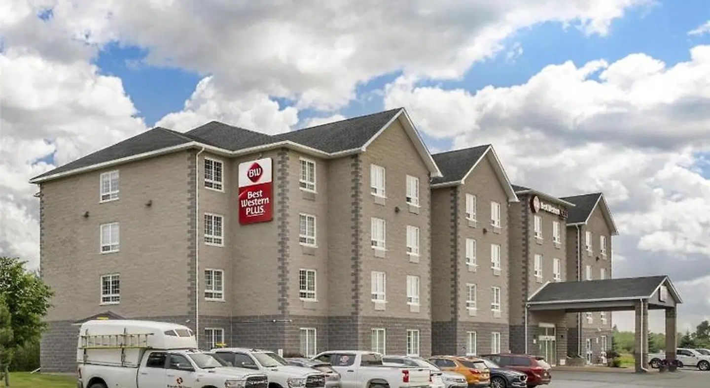 Best Western Plus Saint John Hotel & Suites EXTERIOR