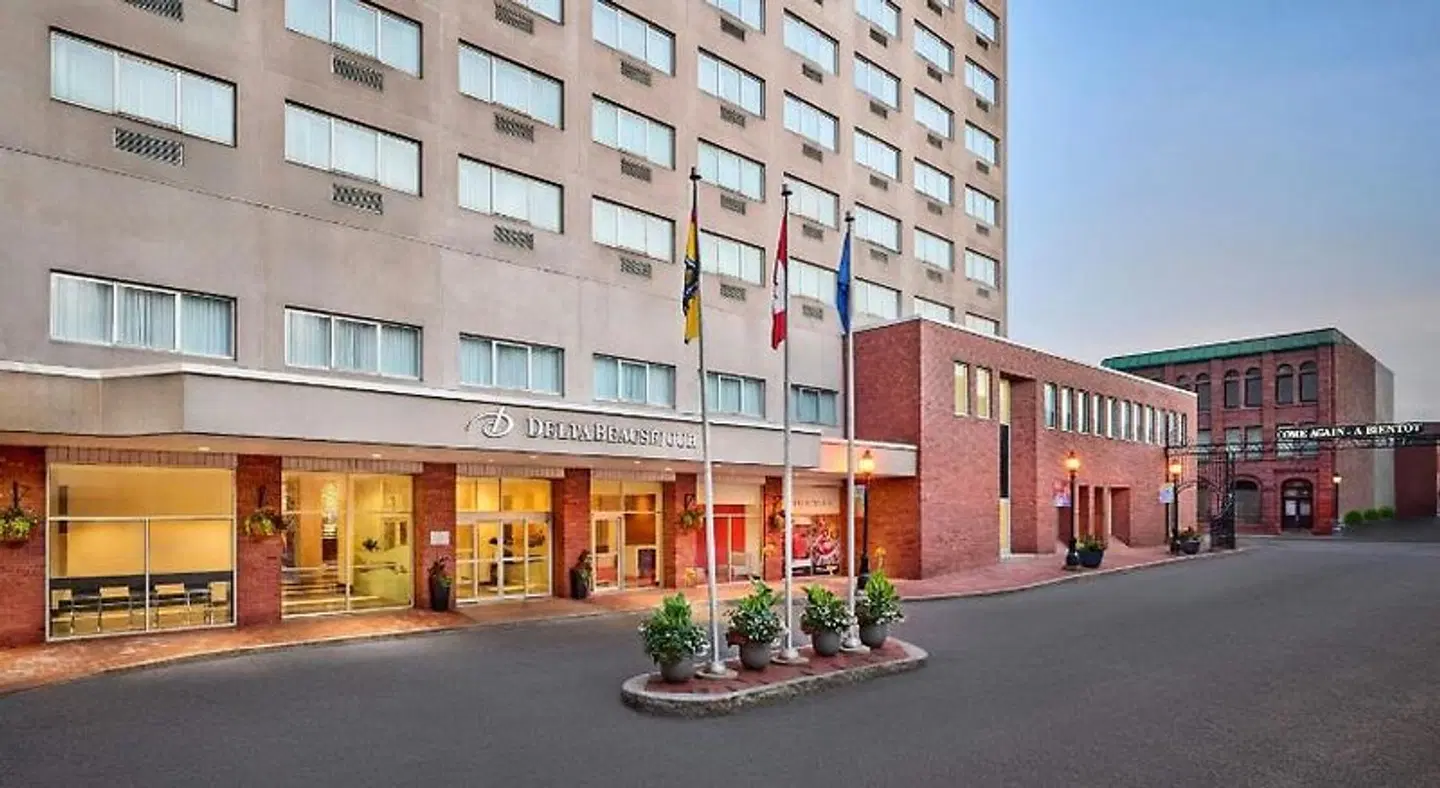 Delta Hotels by Marriott Beausejour EXTERIOR