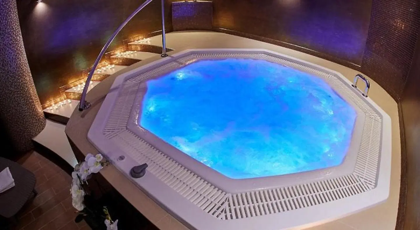 Grodzki OUTDOOR_POOL