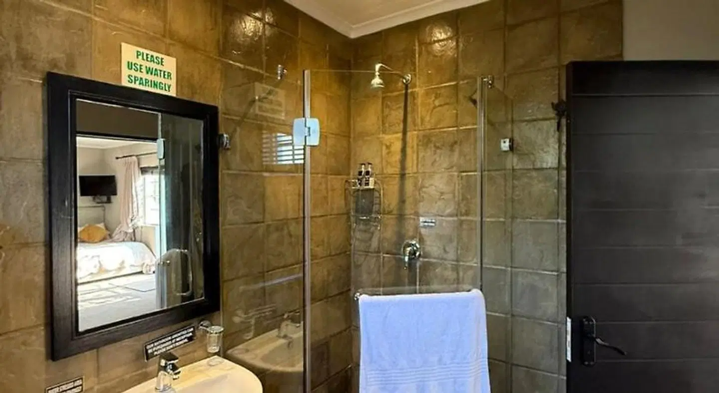 Forest Hall Guest House Badezimmer