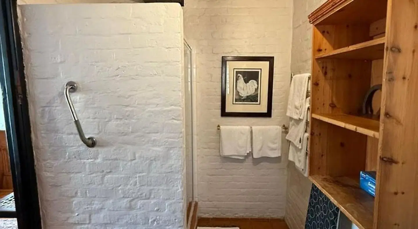 Forest Hall Guest House Badezimmer