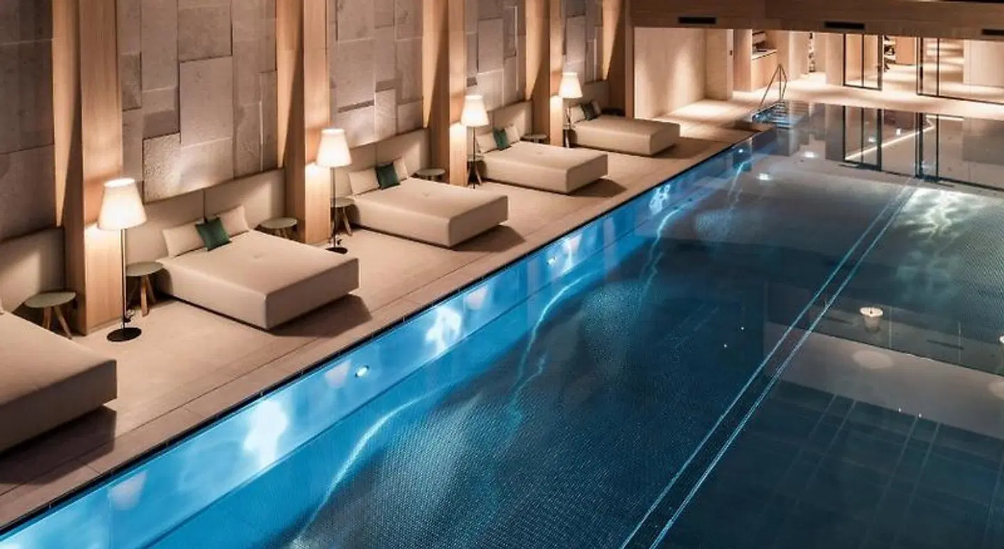 Neuhaus Zillertal Resort Hallenbad