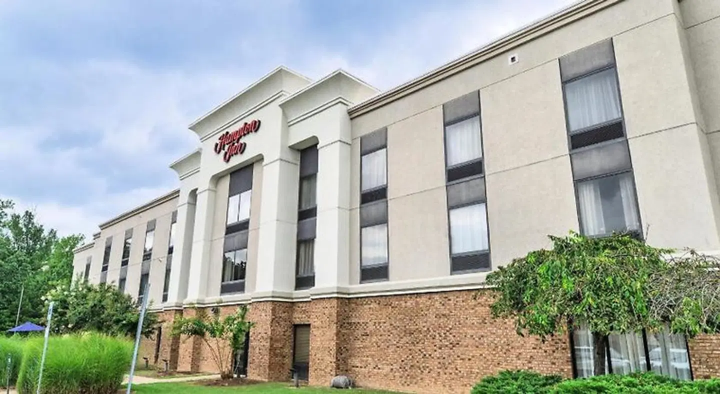 Hampton Inn Jasper EXTERIOR