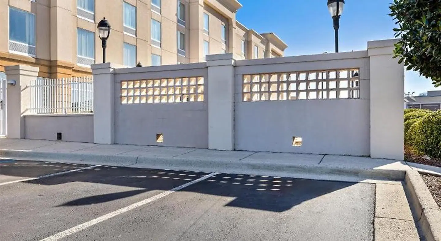 Hampton Inn Guntersville EXTERIOR