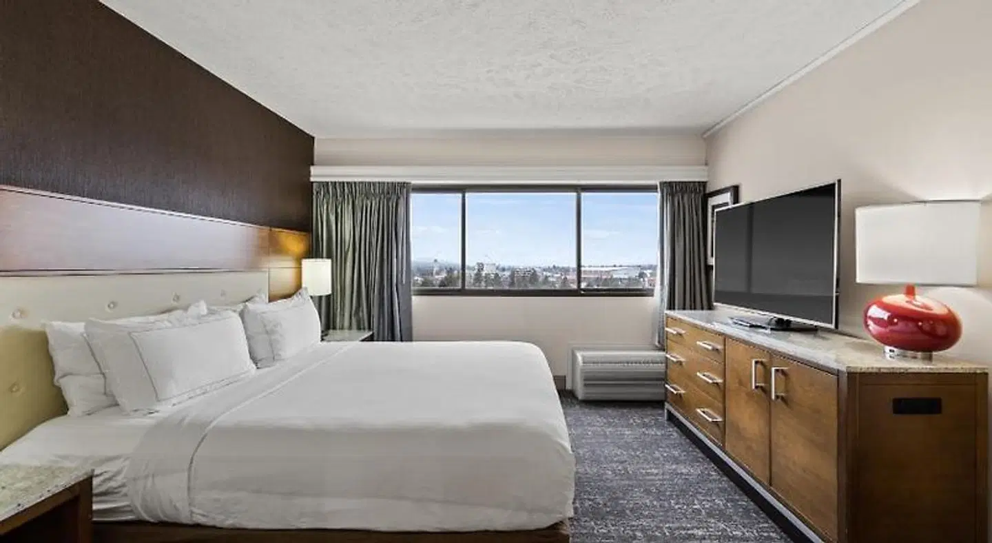 DoubleTree by Hilton Hotel Spokane City Center ROOM_EXAMPLE