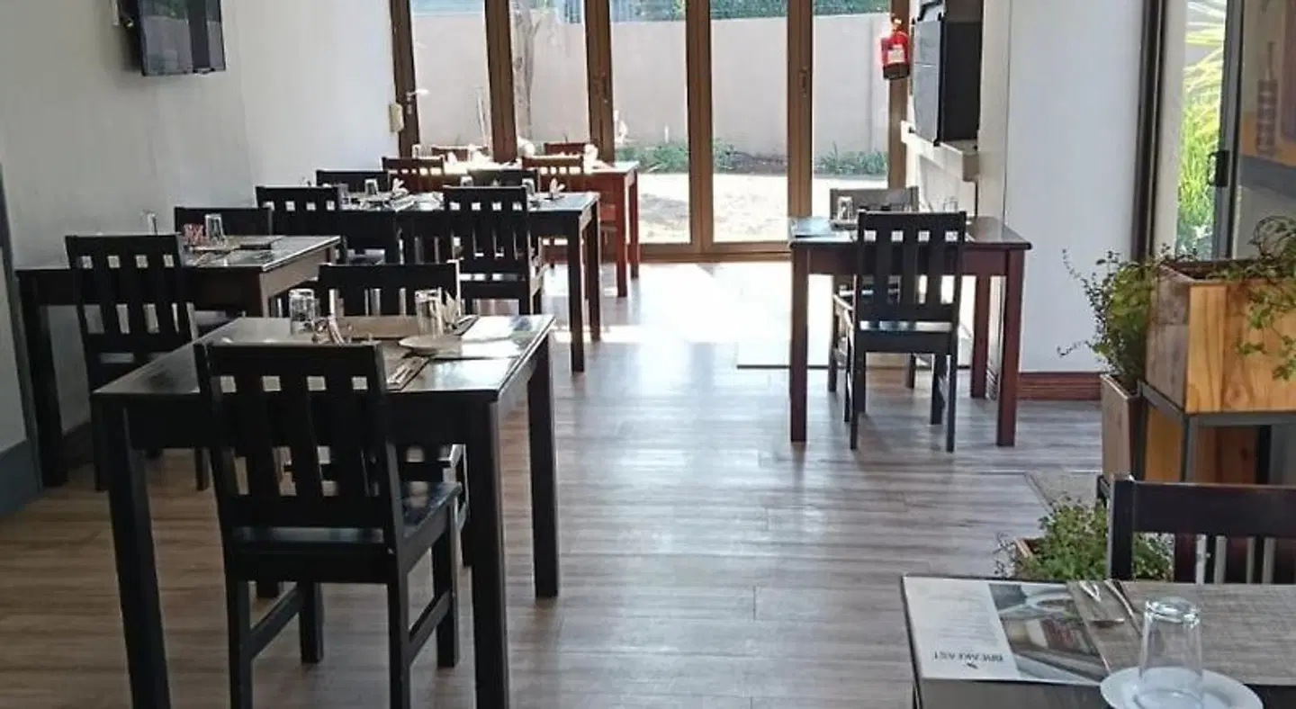 The Nightingale Guesthouse Restaurant