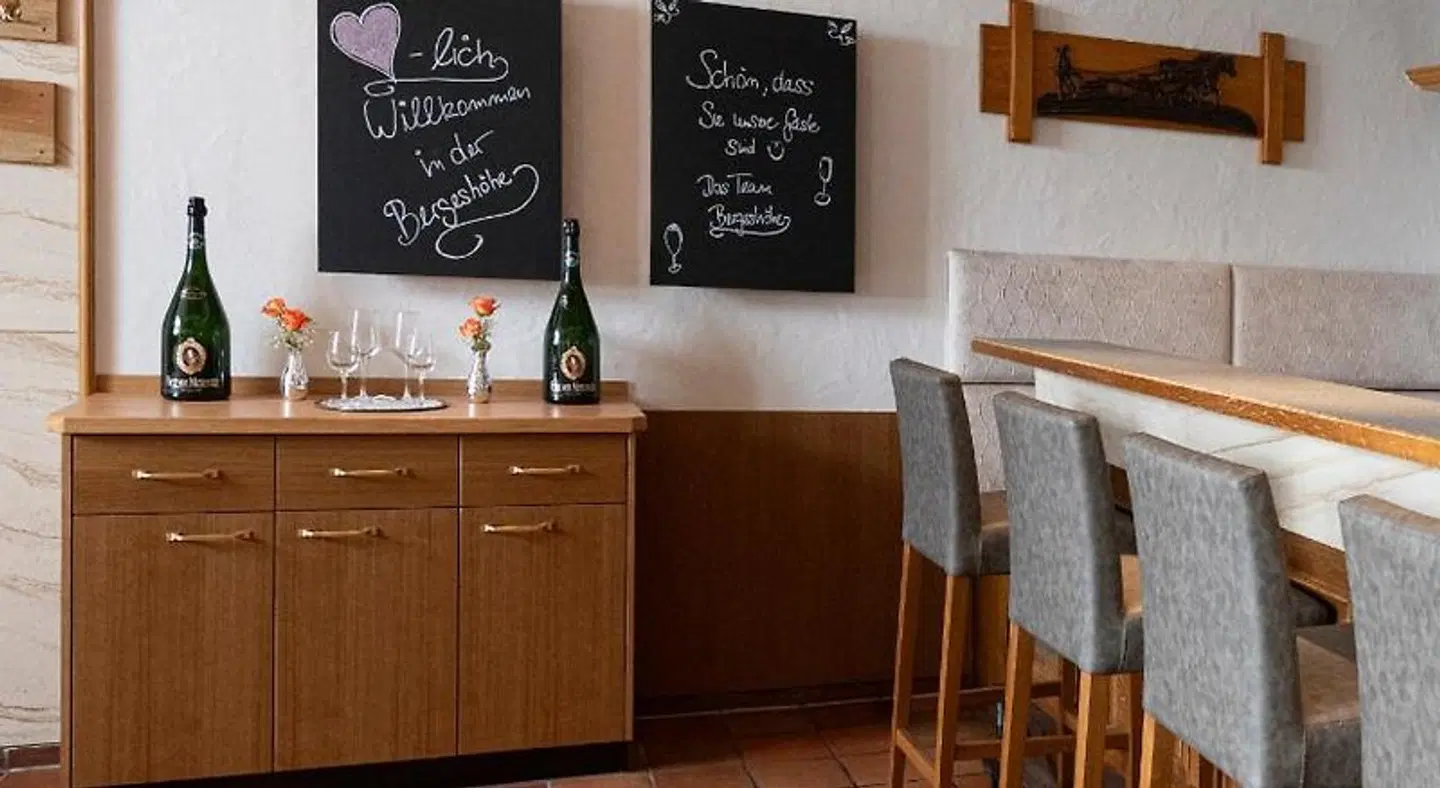 Bergeshöhe Bar