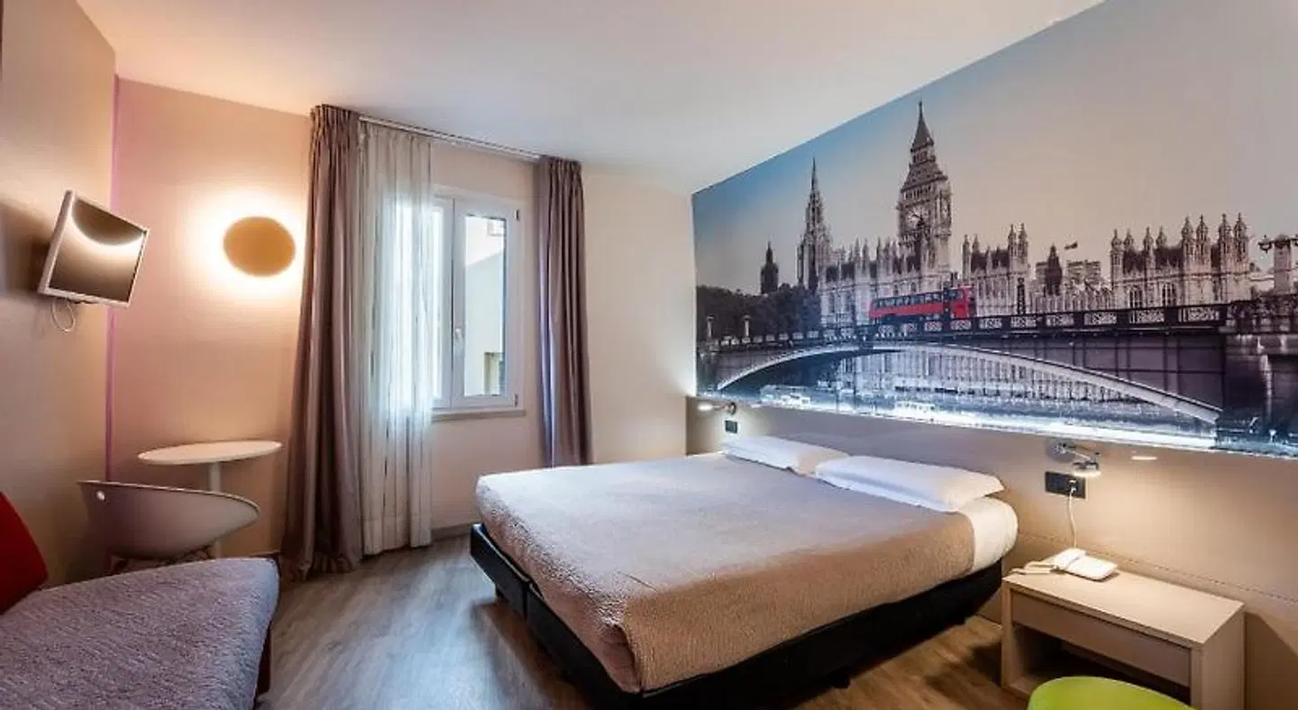 Vittorio ROOM_EXAMPLE