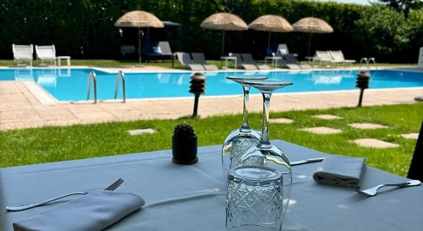 Saccardi Quadrante Europa OUTDOOR_POOL